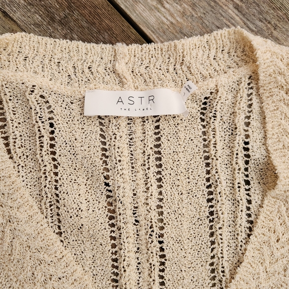 Astr wrap front pointella knit cream sweater top size large W-575 - Picture 3 of 9